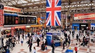 A Walk Through The London Victoria Station London England [upl. by Idnym]